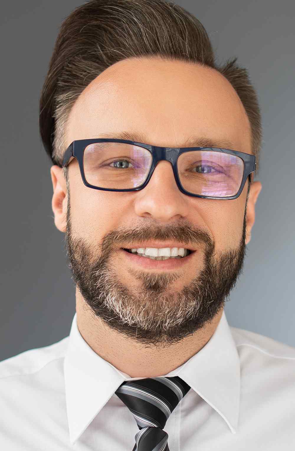 https://headfield.com/wp-content/uploads/2019/02/team_02.jpg