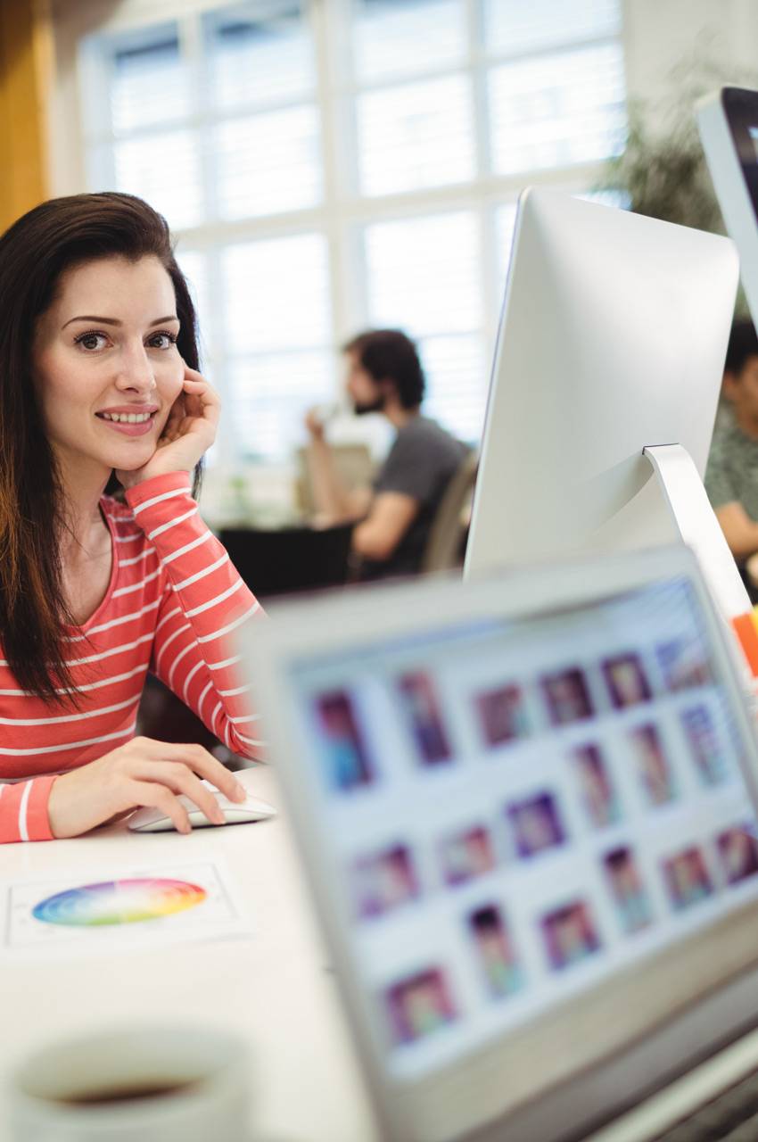 Staff website. Staff pages. Staff website. современный человек. айтишник.